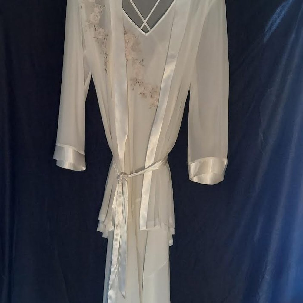 Linea Donatella Bride Gown and Robe, Satin Cream with flower detail, size Large.